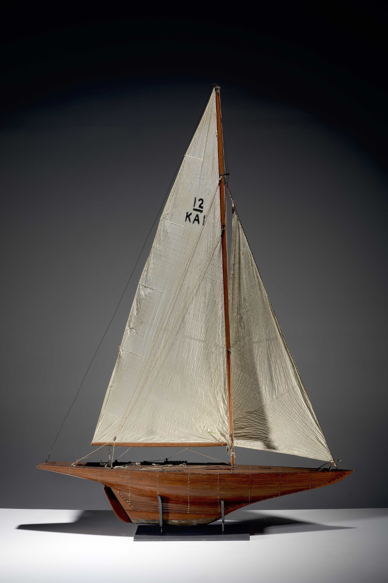 Amateur wooden planked model of the America's Cup Challenger yacht GRETEL. ANMM Collection 00038316. Maker: David Williams.