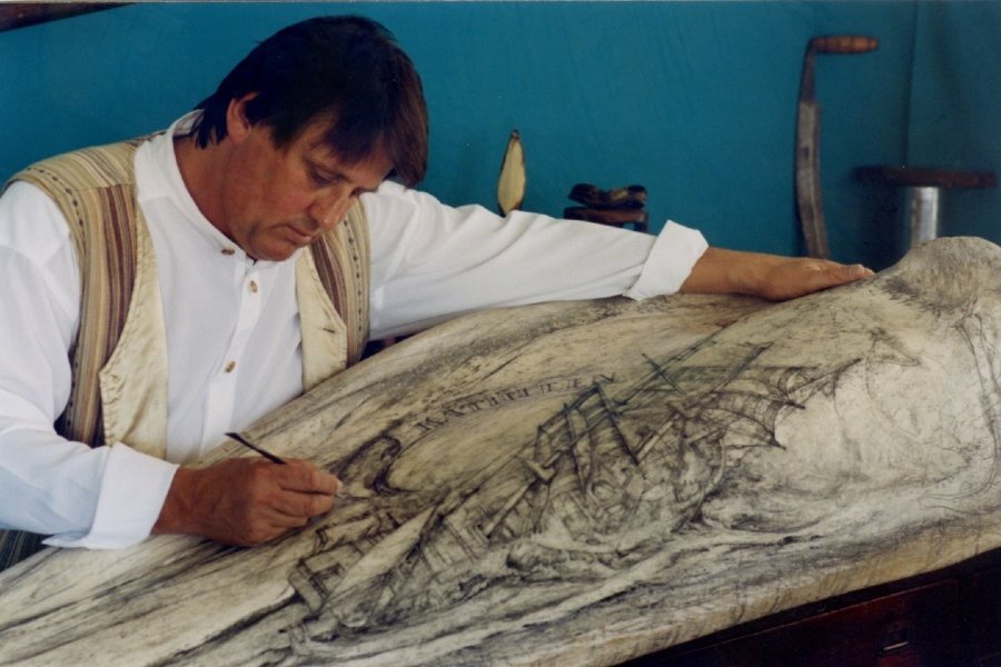 Gary Tonkin, scrimshaw artist - Albany's Historic Whaling Station