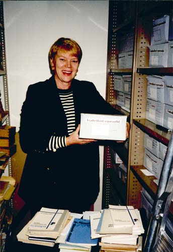 Maie Barrow at the Estonian Archives in Australia, Sydney, 1998. Reproduced courtesy Maie Barrow.