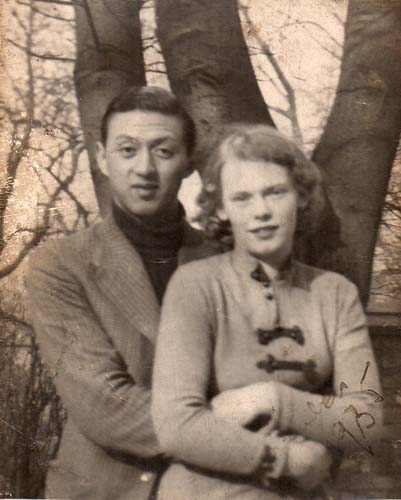 Edward Kwok and Edith Spliid in England, 1935. Reproduced courtesy Paul Kwok.