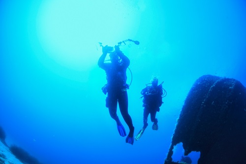 Underwater divers. Image iStock