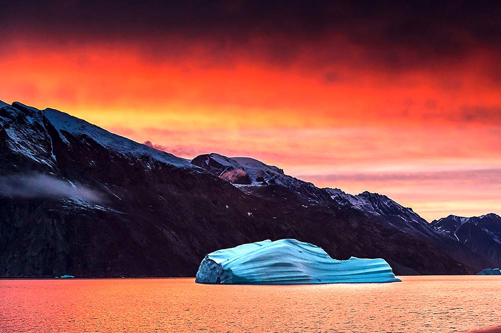 Elysium Arctic - Image: Fjord sunset, David Doubilet