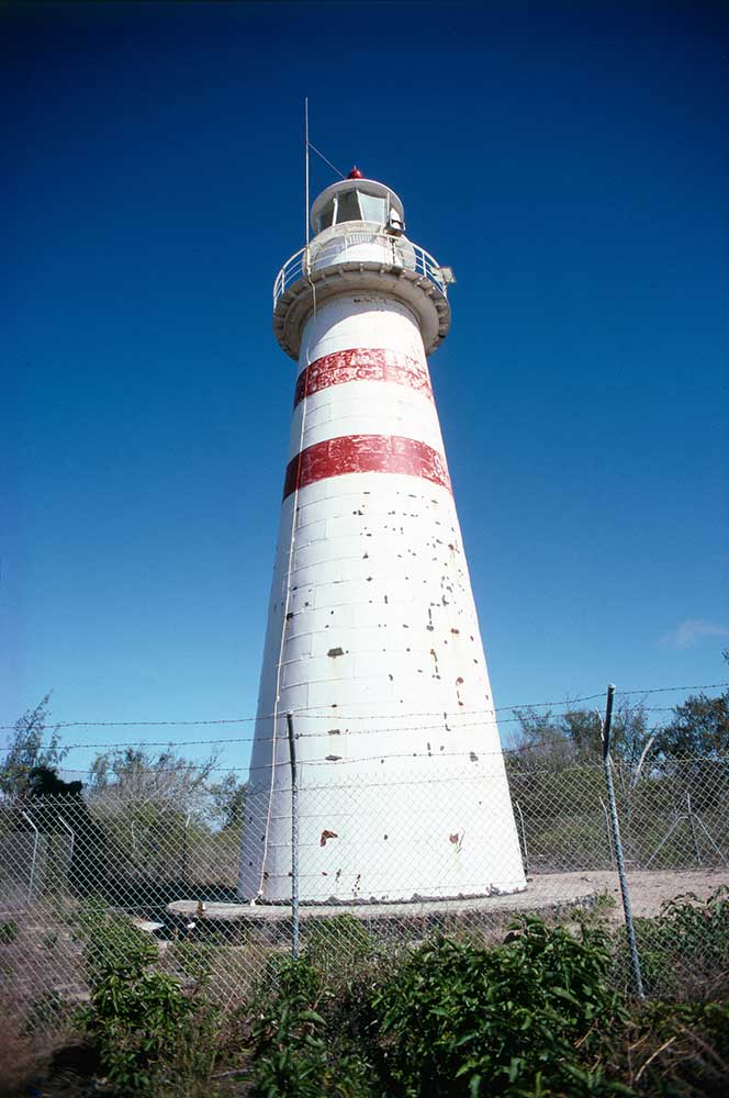 Cape Bowling Green Lighthouse in its original location, 1987